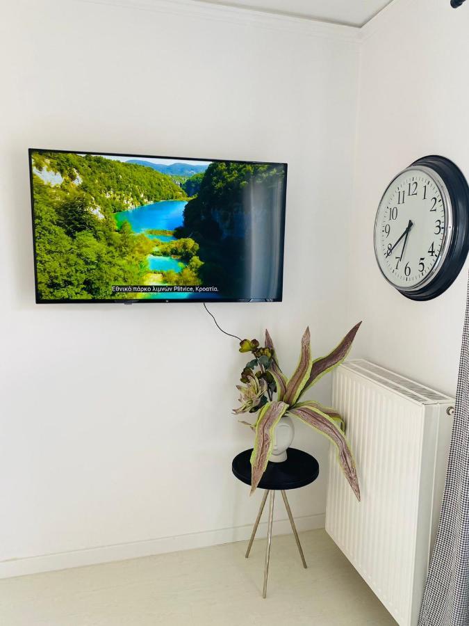 2 Bd Top Floor Aprt With Acropolis View Athens Exterior photo