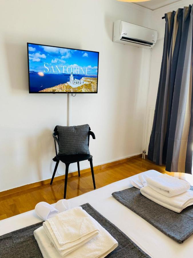 2 Bd Top Floor Aprt With Acropolis View Athens Exterior photo